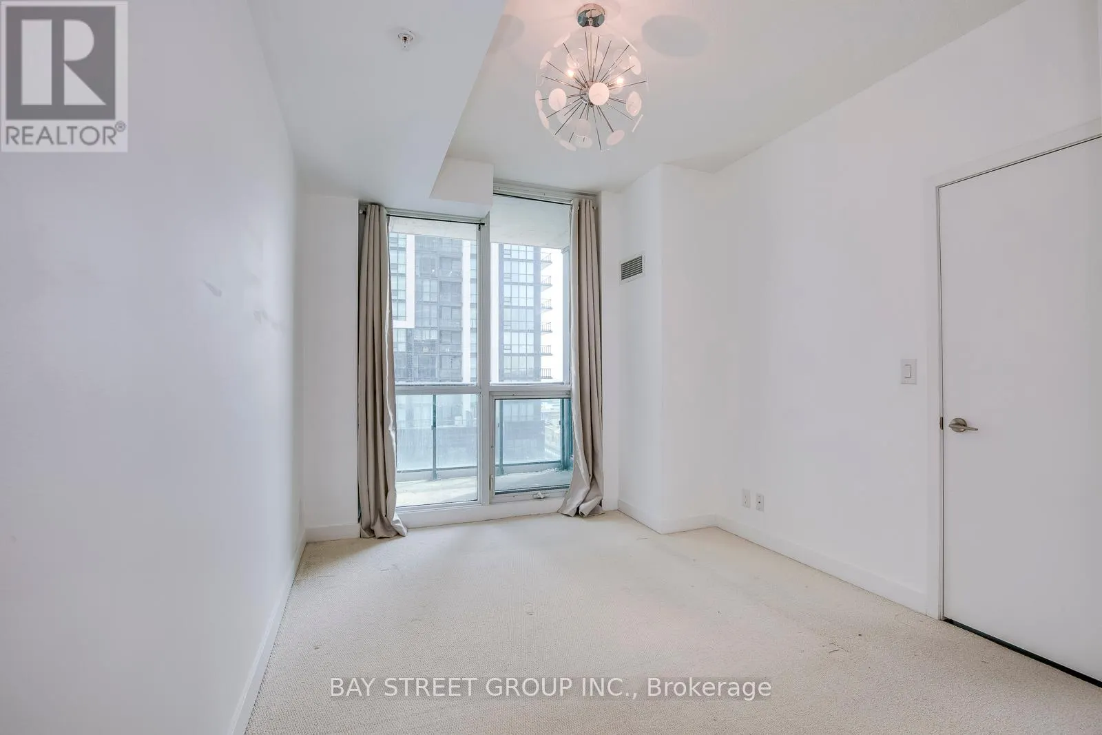803 - 3985 GRAND PARK DRIVE