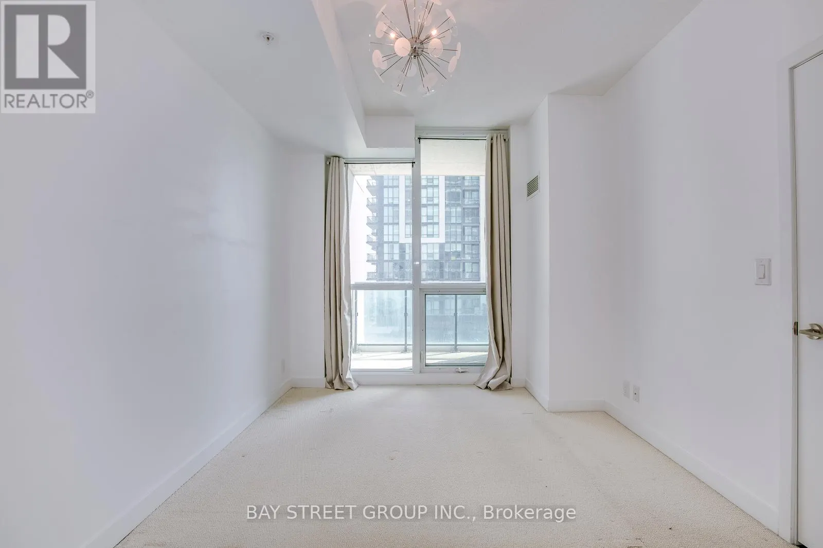 803 - 3985 GRAND PARK DRIVE