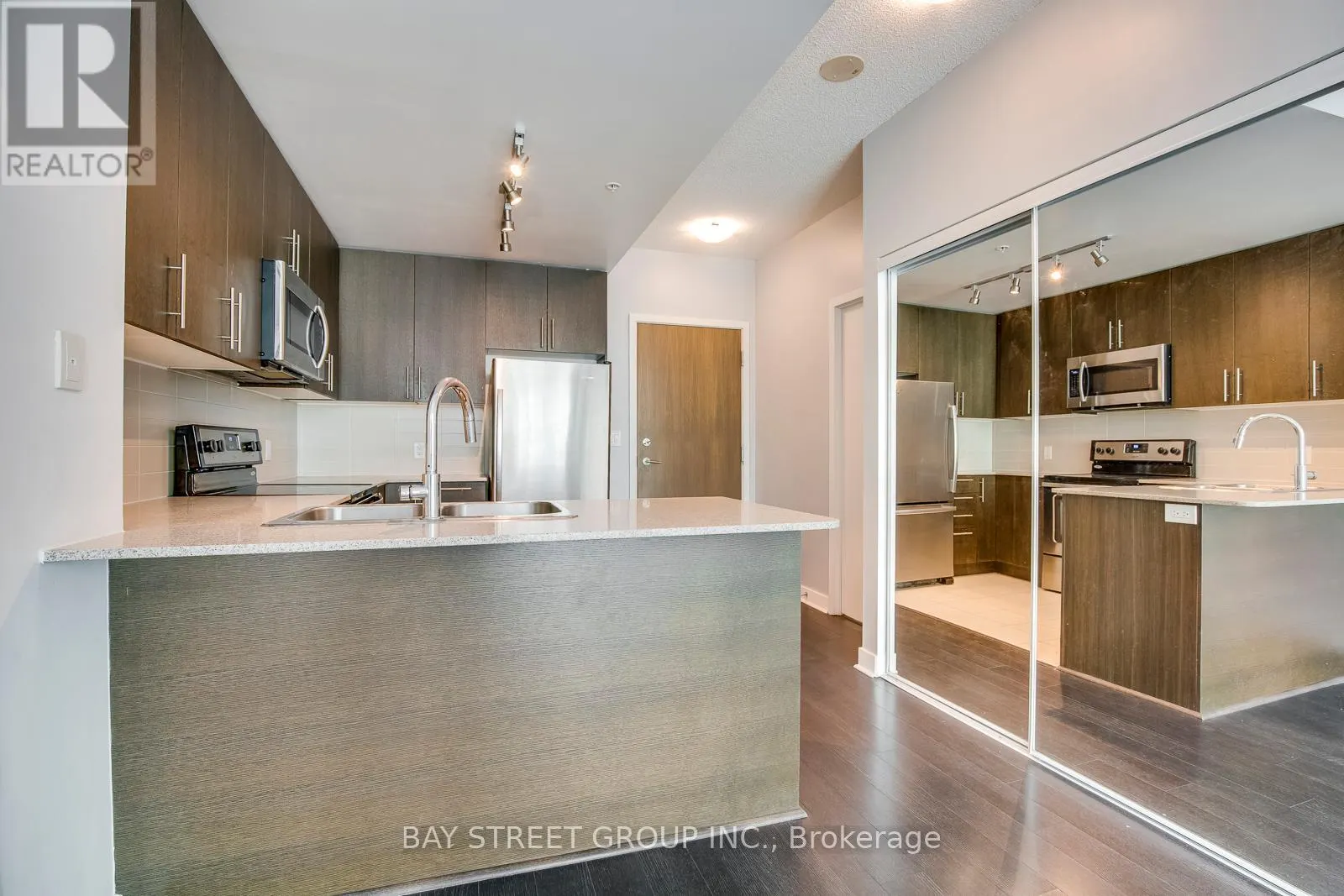 803 - 3985 GRAND PARK DRIVE