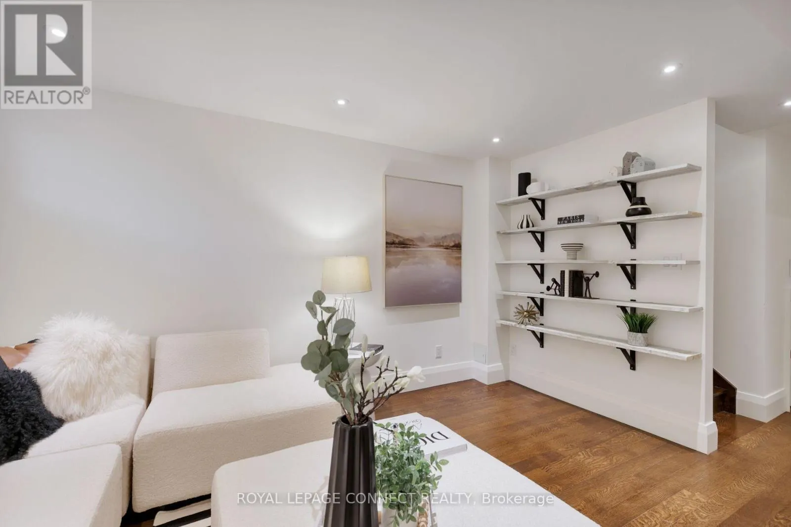 209 INDIAN ROAD