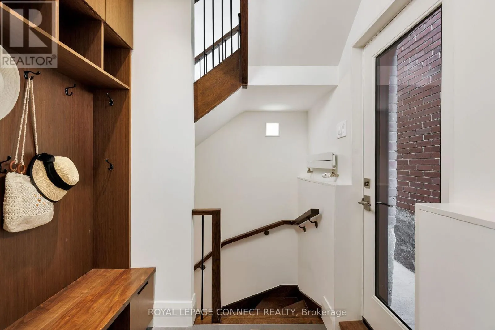 209 INDIAN ROAD