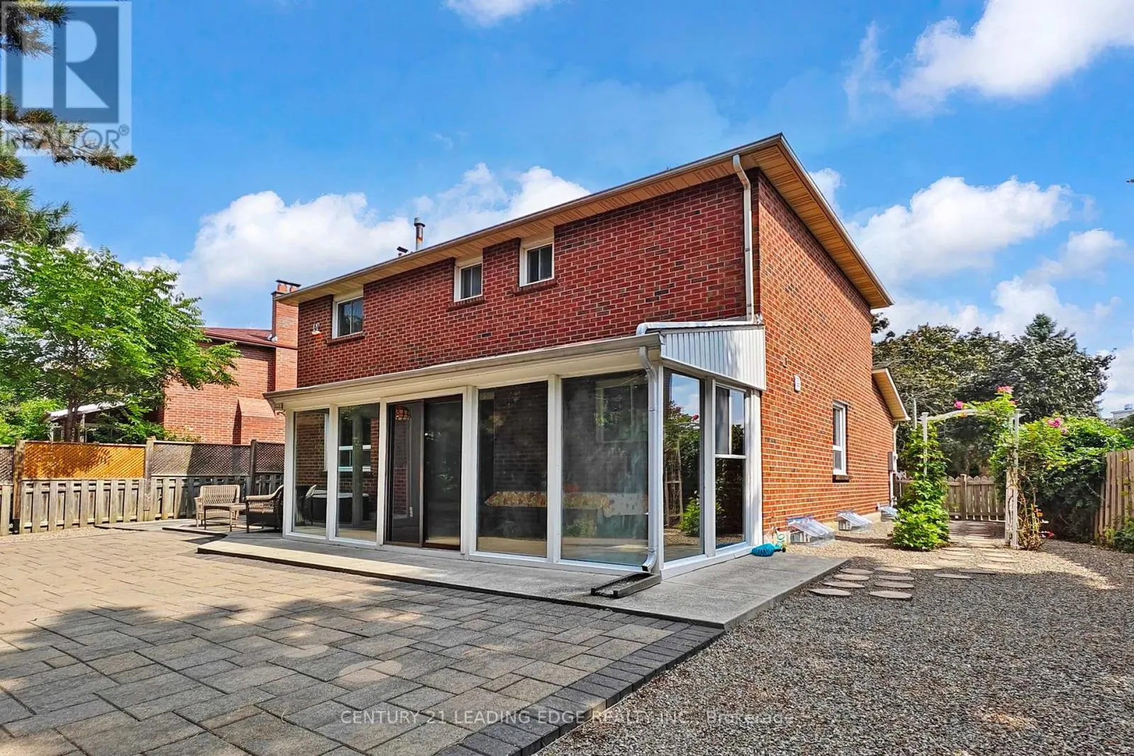 10 VIVALDI CRESCENT