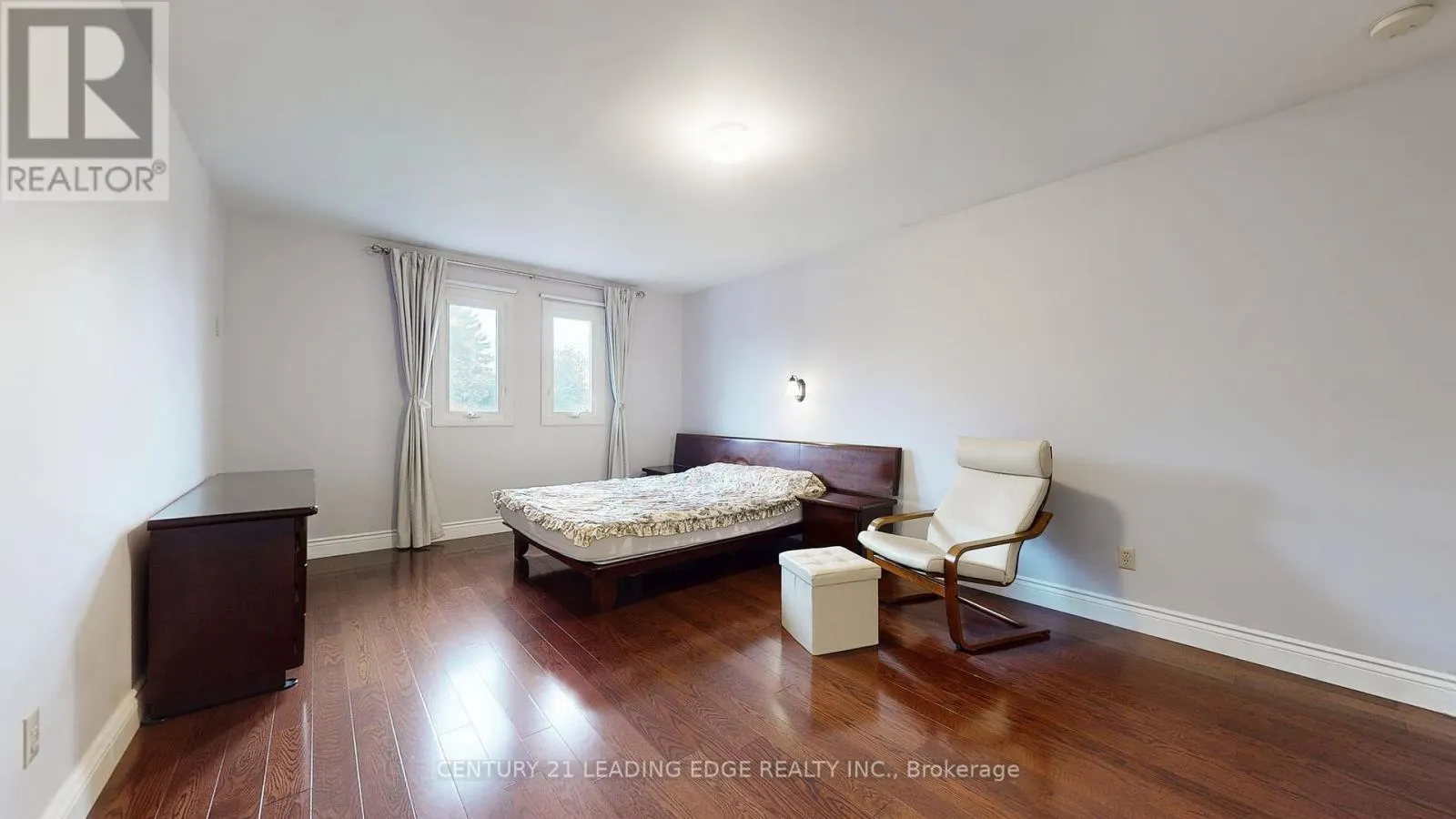10 VIVALDI CRESCENT