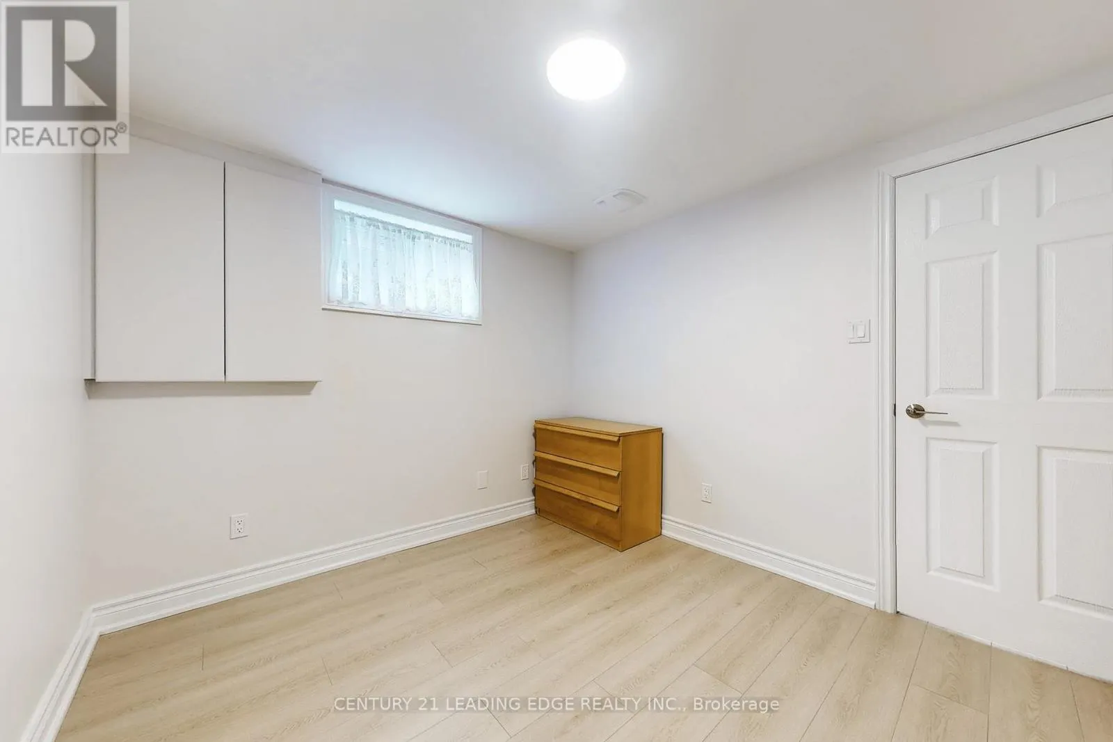 10 VIVALDI CRESCENT
