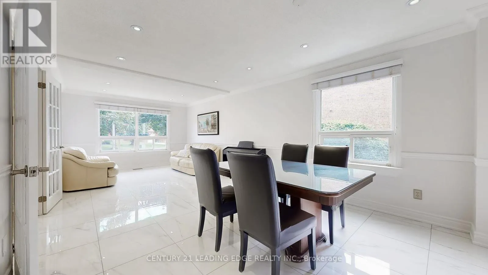 10 VIVALDI CRESCENT