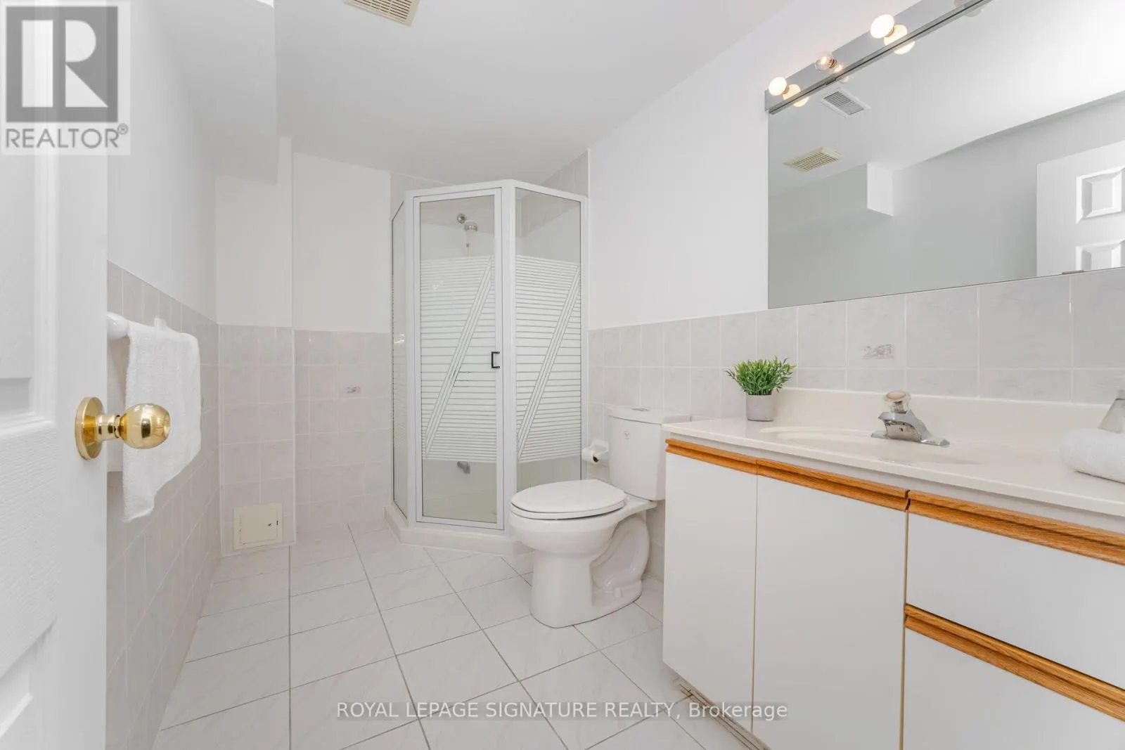 5217 FALLINGBROOK DRIVE