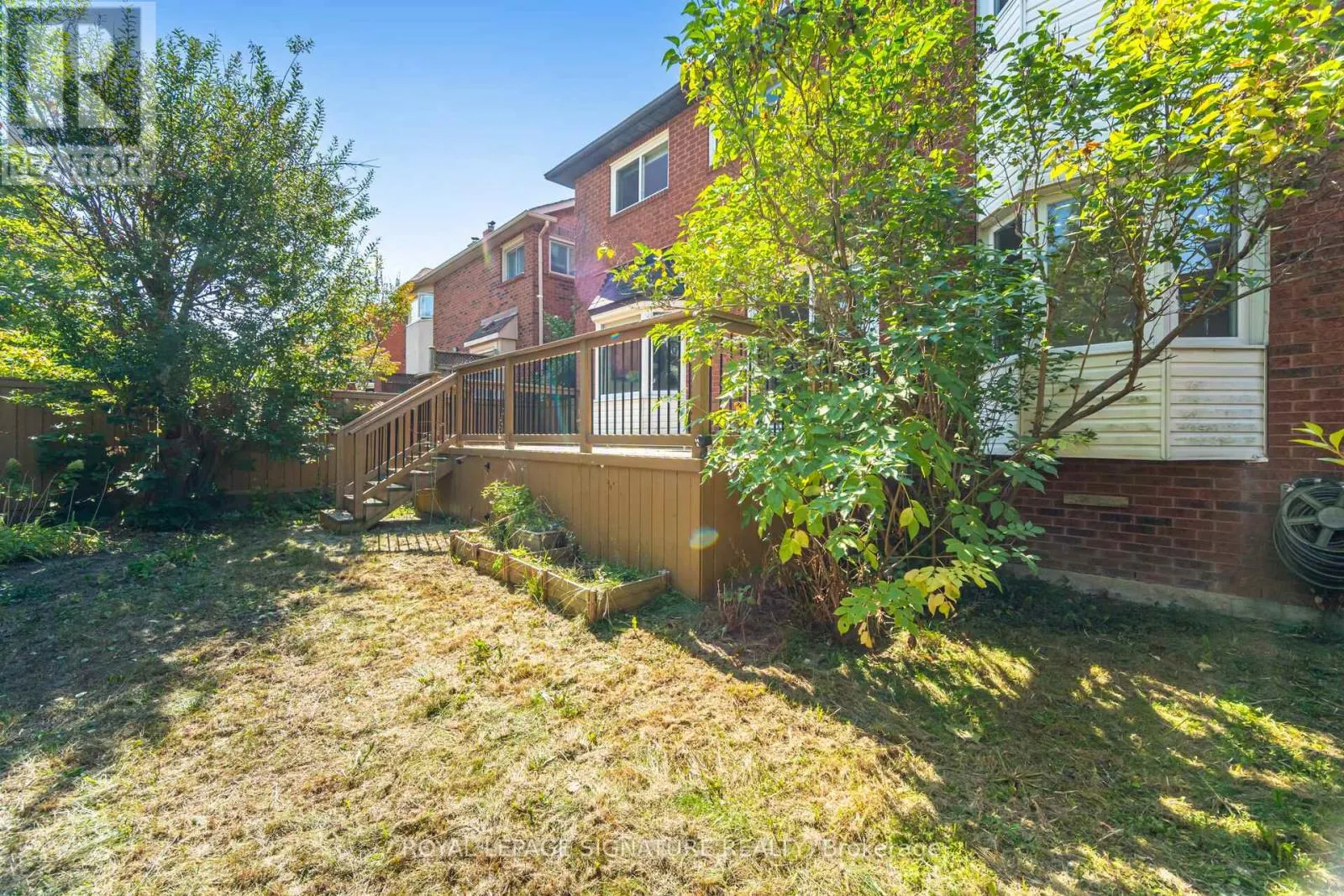 5217 FALLINGBROOK DRIVE