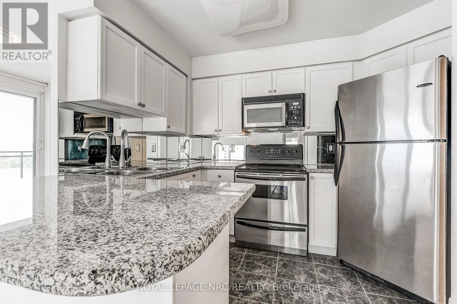 1211 - 2121 LAKESHORE BOULEVARD W, #1211