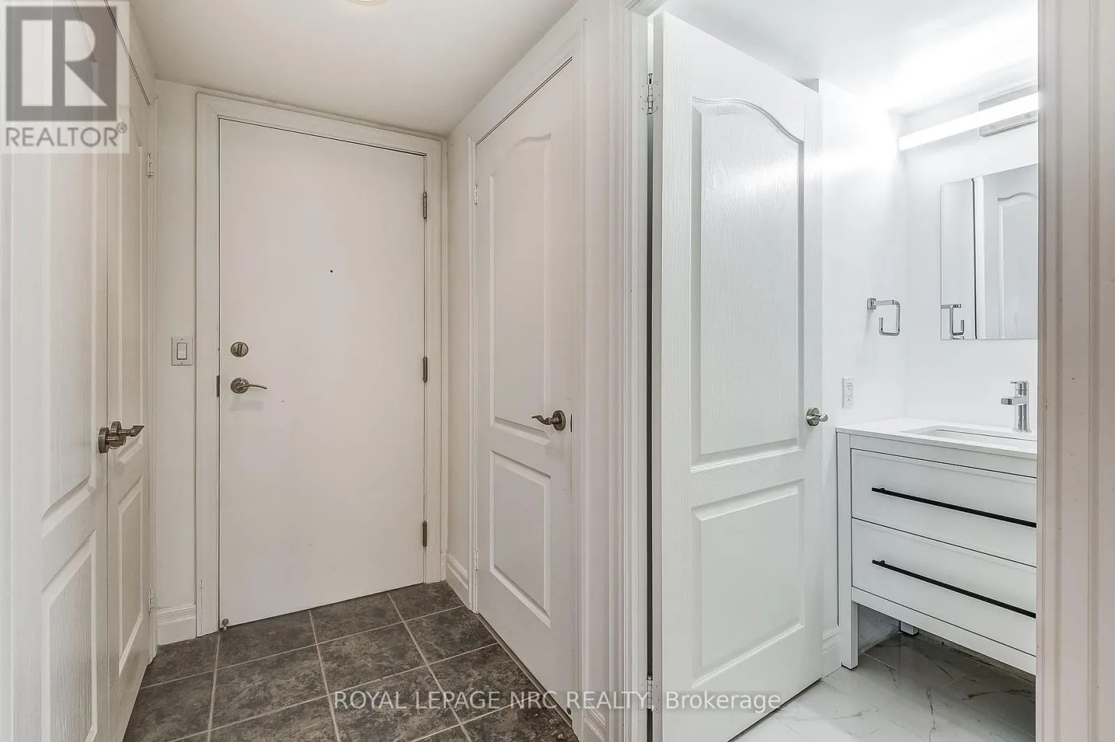 1211 - 2121 LAKESHORE BOULEVARD W, #1211