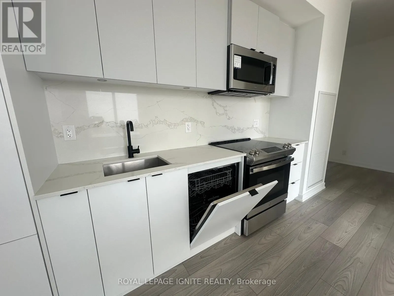 UNIT #1120 - 285 DUFFERIN STREET