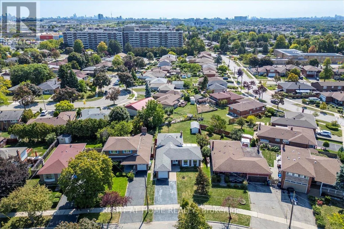 27 VILLATA GARDENS