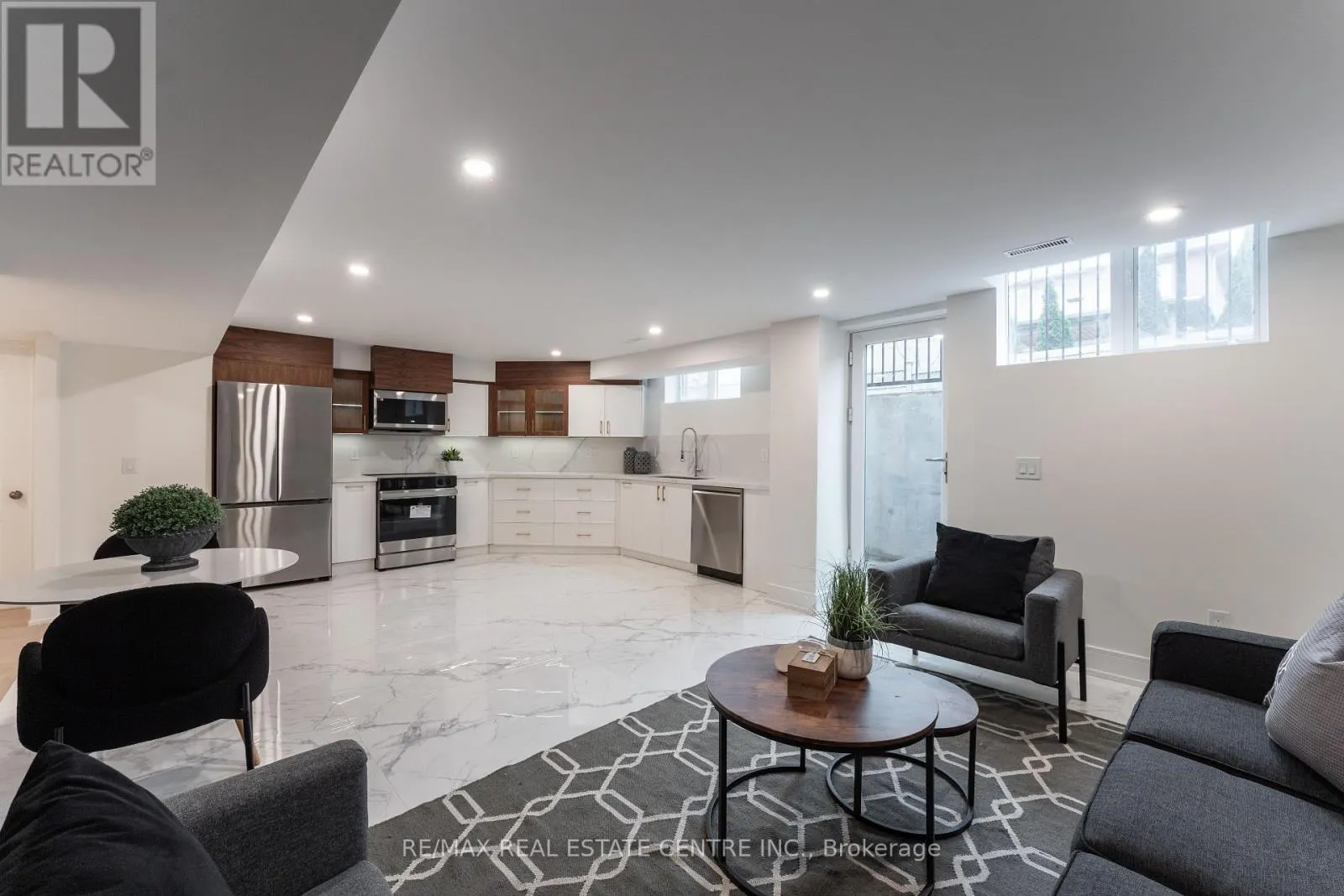 3352 PETRIE WAY