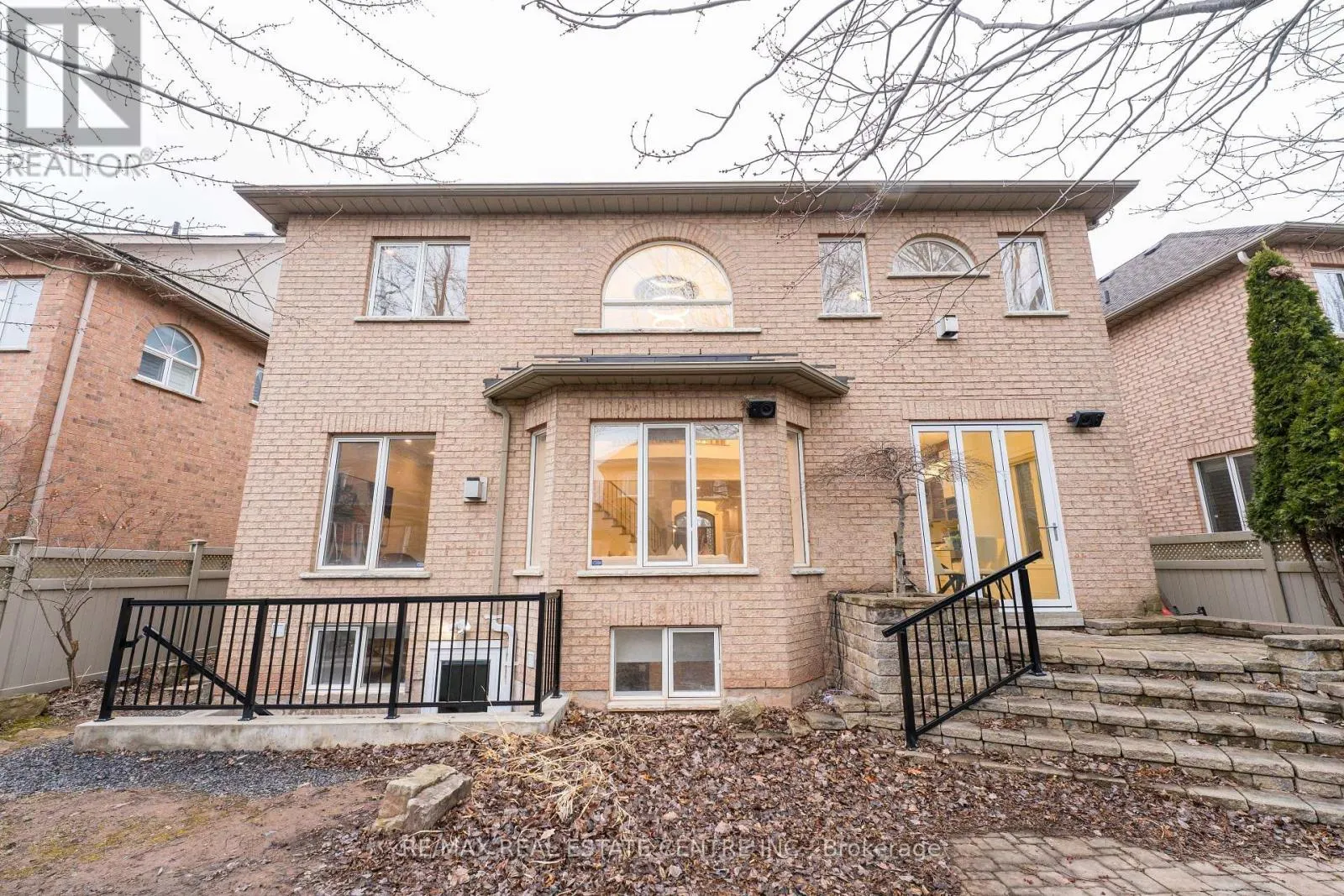 3352 PETRIE WAY