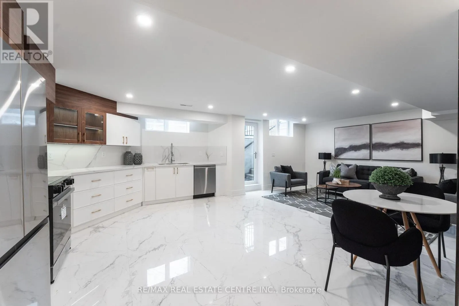 3352 PETRIE WAY