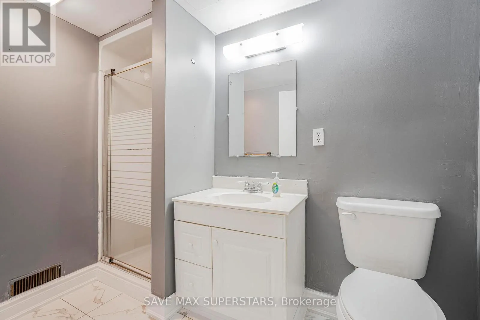 LOWER - 87 PENNINGTON CRESCENT