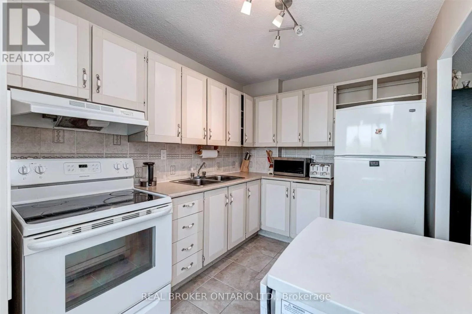 303 - 530 LOLITA GARDENS