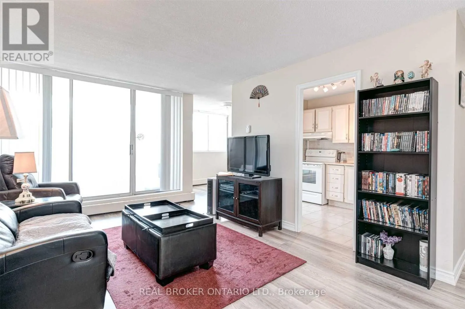 303 - 530 LOLITA GARDENS