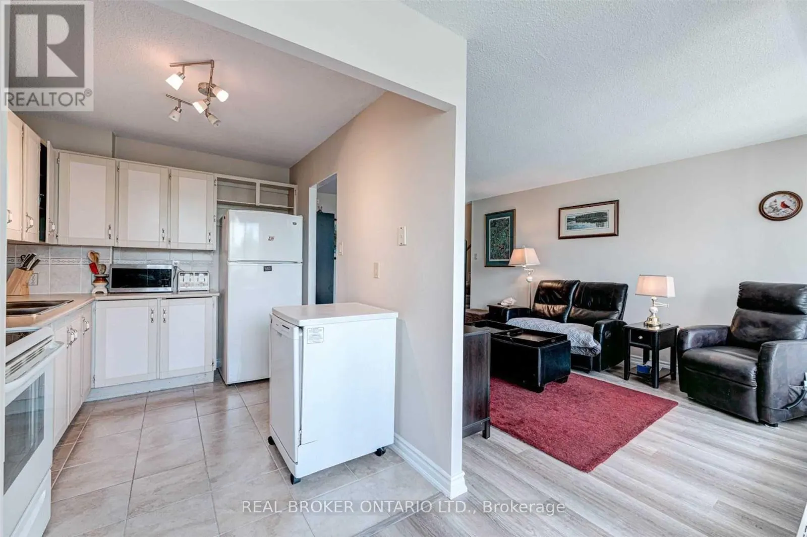 303 - 530 LOLITA GARDENS