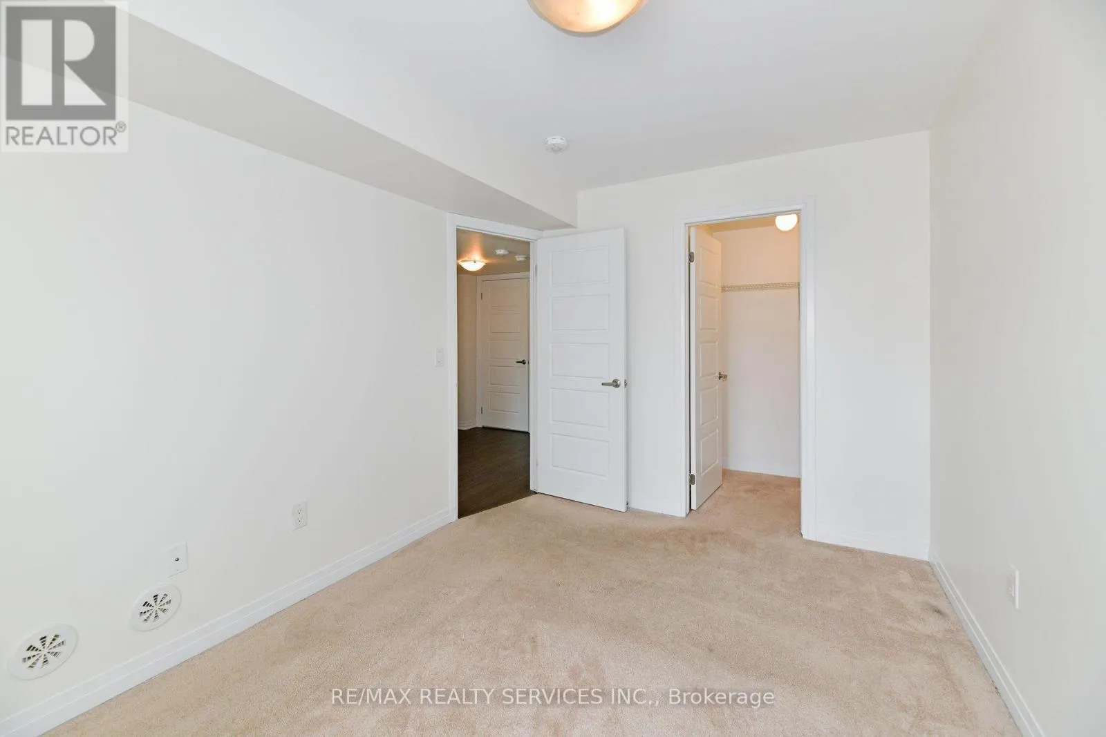 2 - 142 WILLIAM DUNCAN ROAD