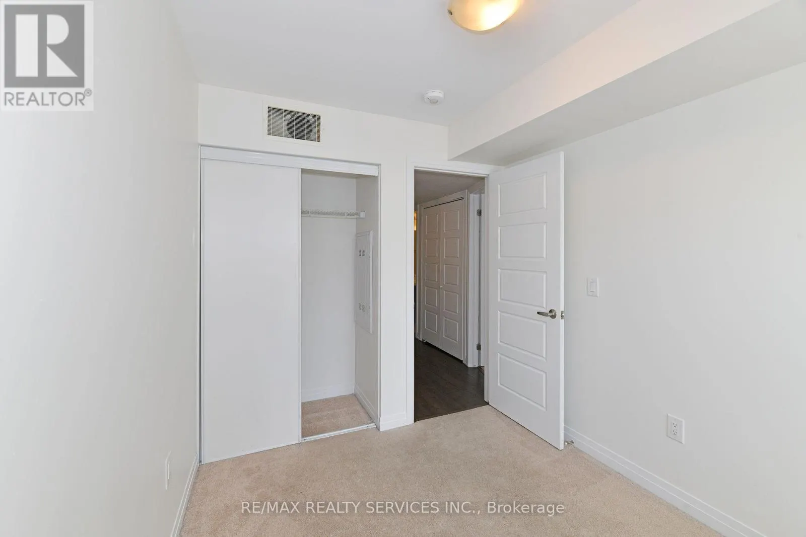 2 - 142 WILLIAM DUNCAN ROAD