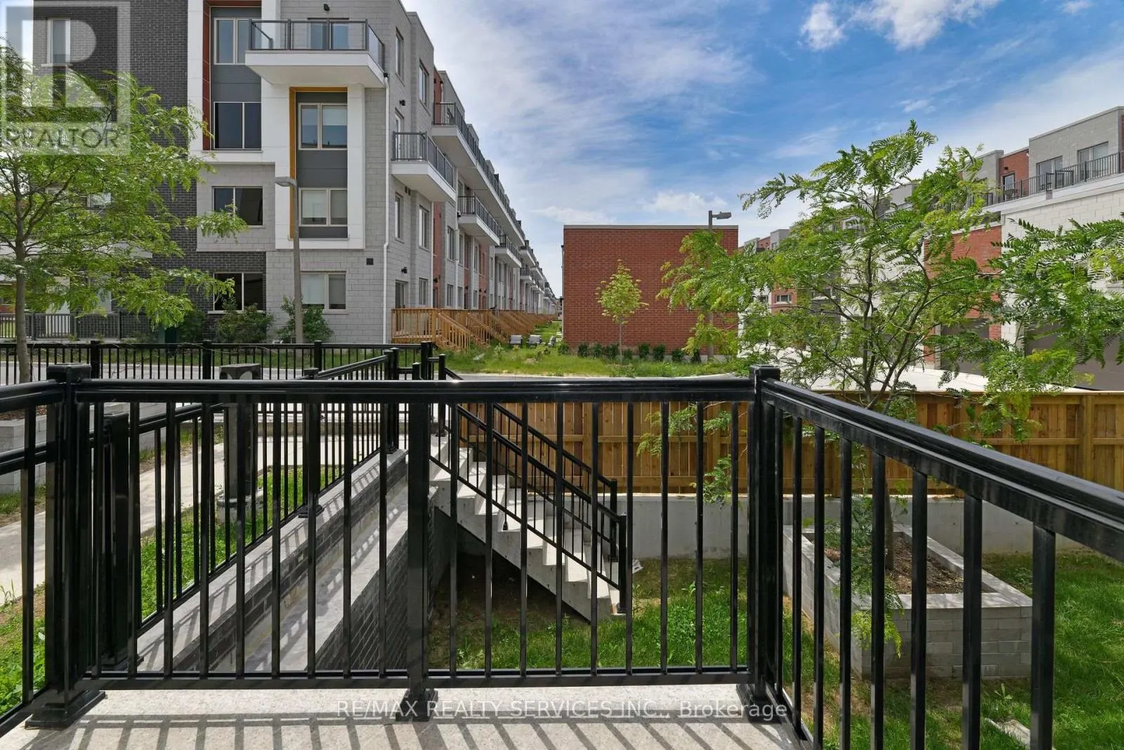 2 - 142 WILLIAM DUNCAN ROAD
