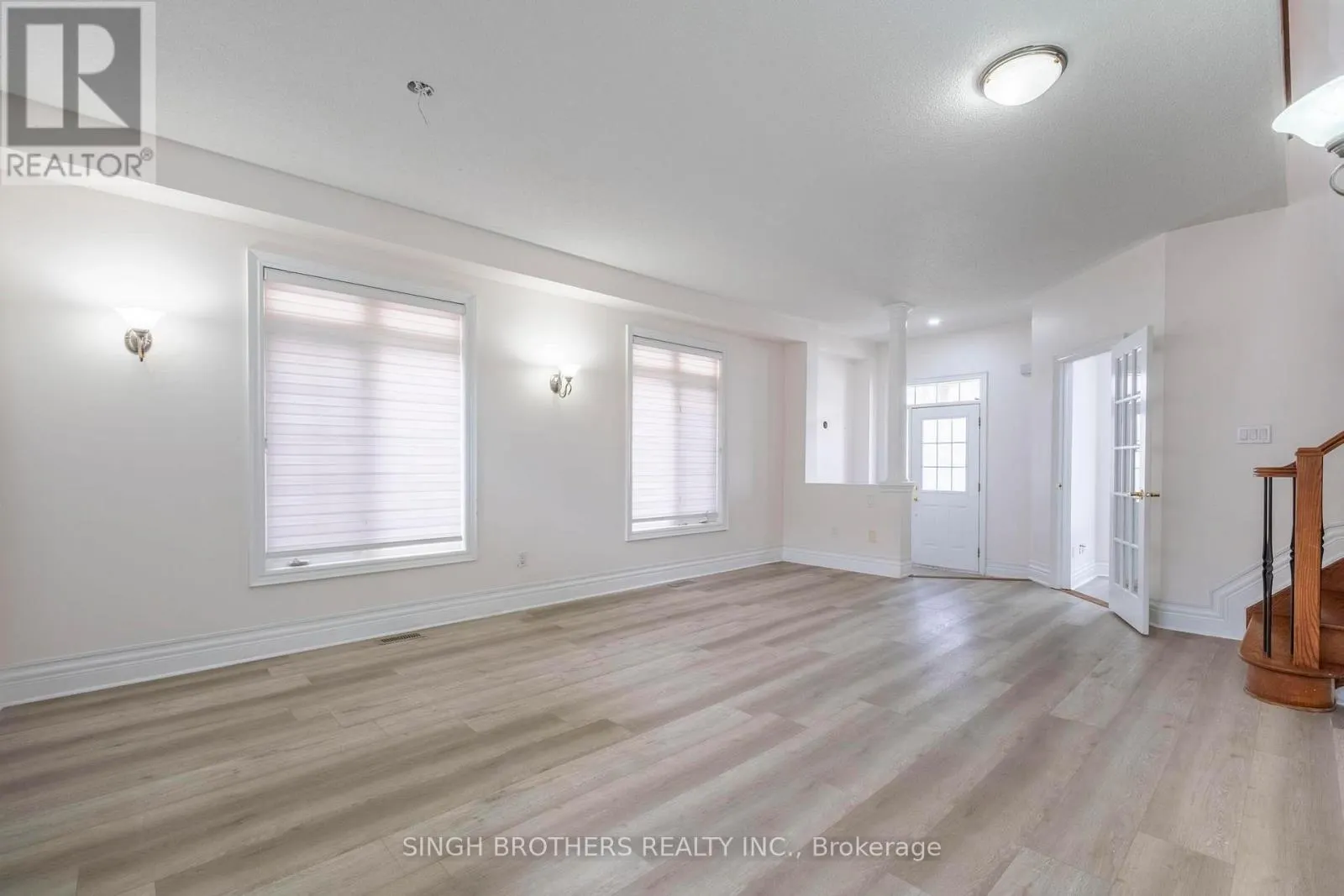 UPPER - 78 MAINARD CRESCENT