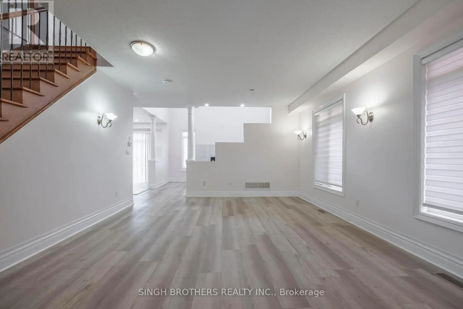 UPPER - 78 MAINARD CRESCENT