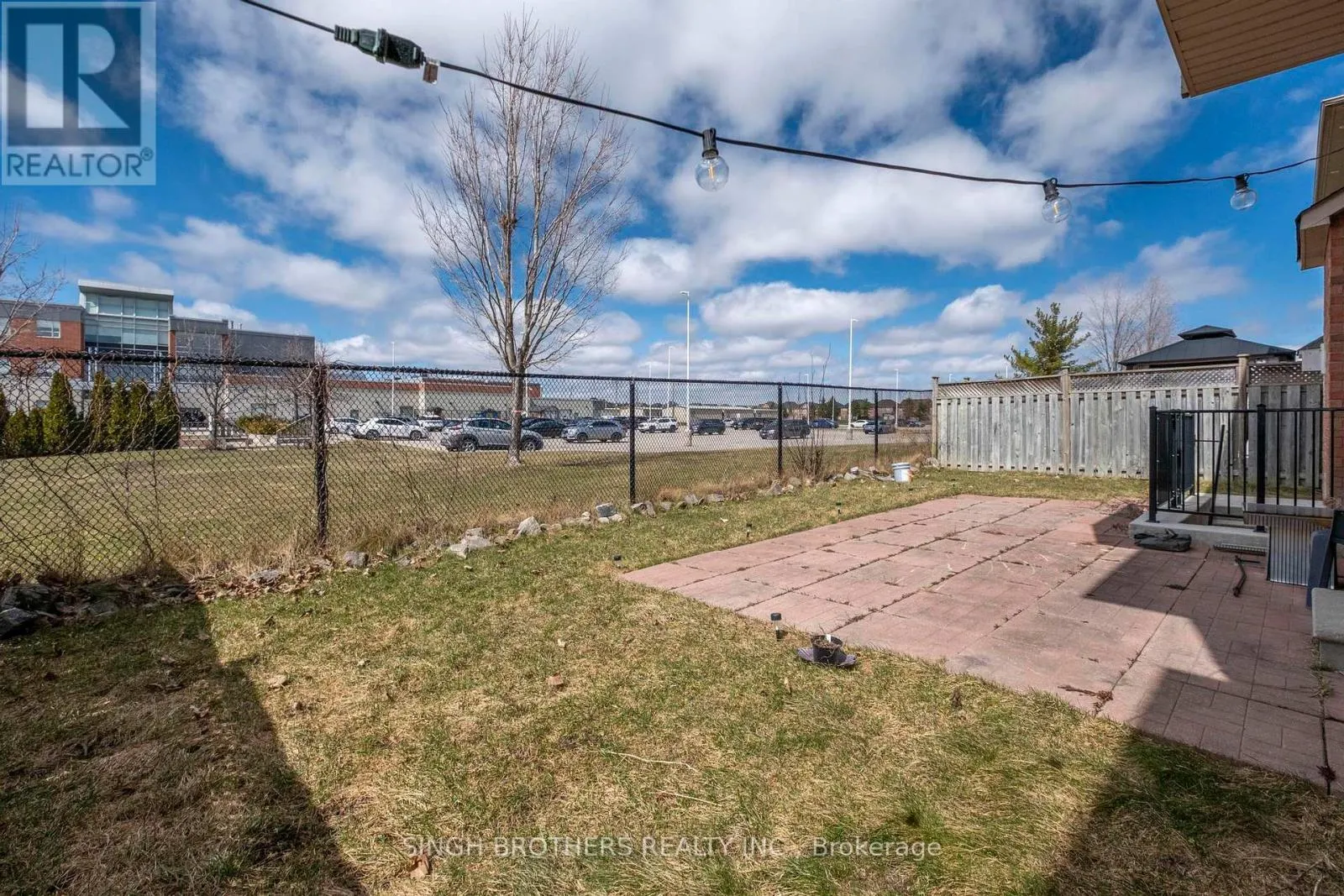 UPPER - 78 MAINARD CRESCENT