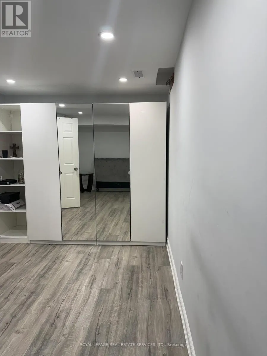 BSMT - 858 KHAN CRESCENT