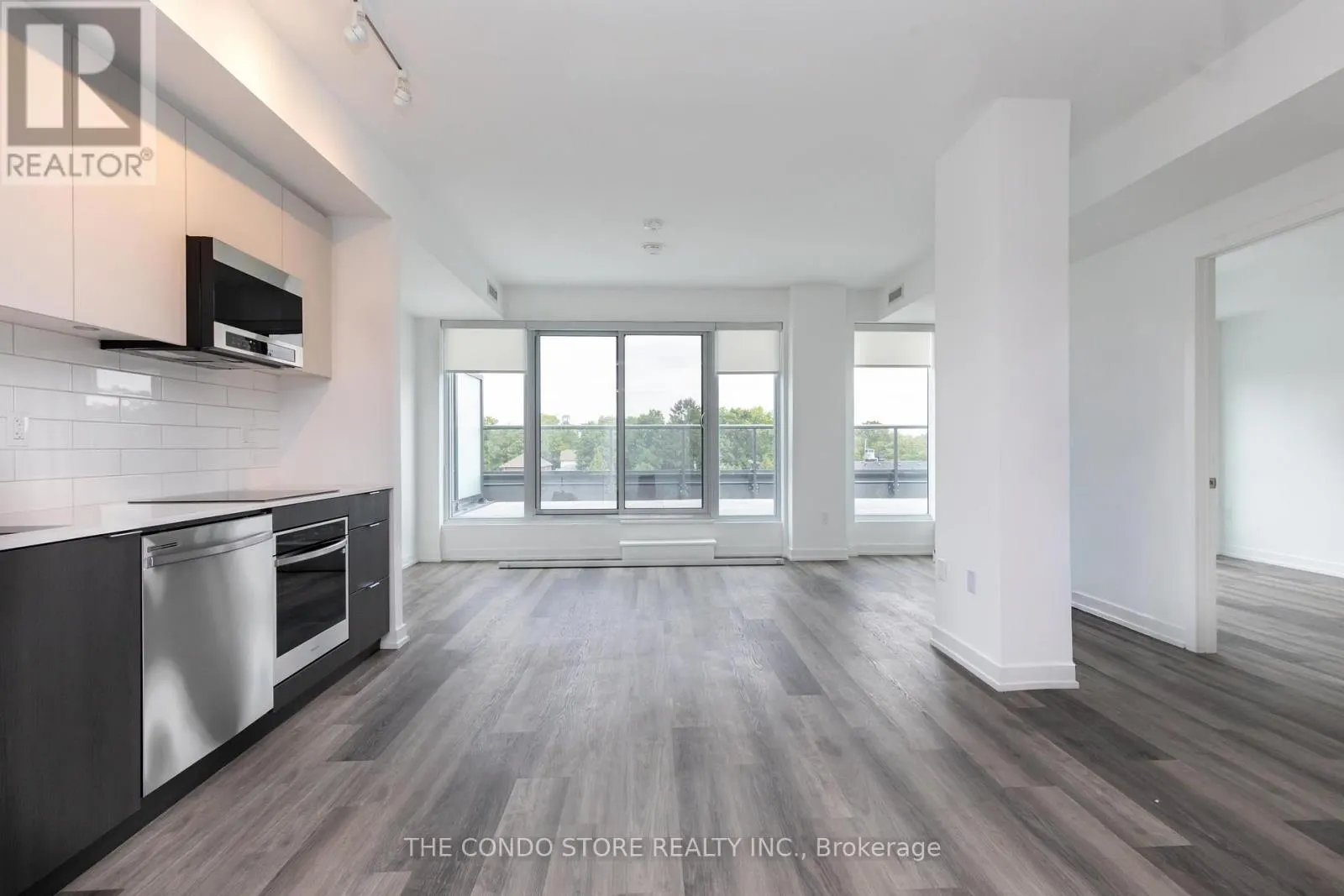 416 - 6 CHARTWELL ROAD