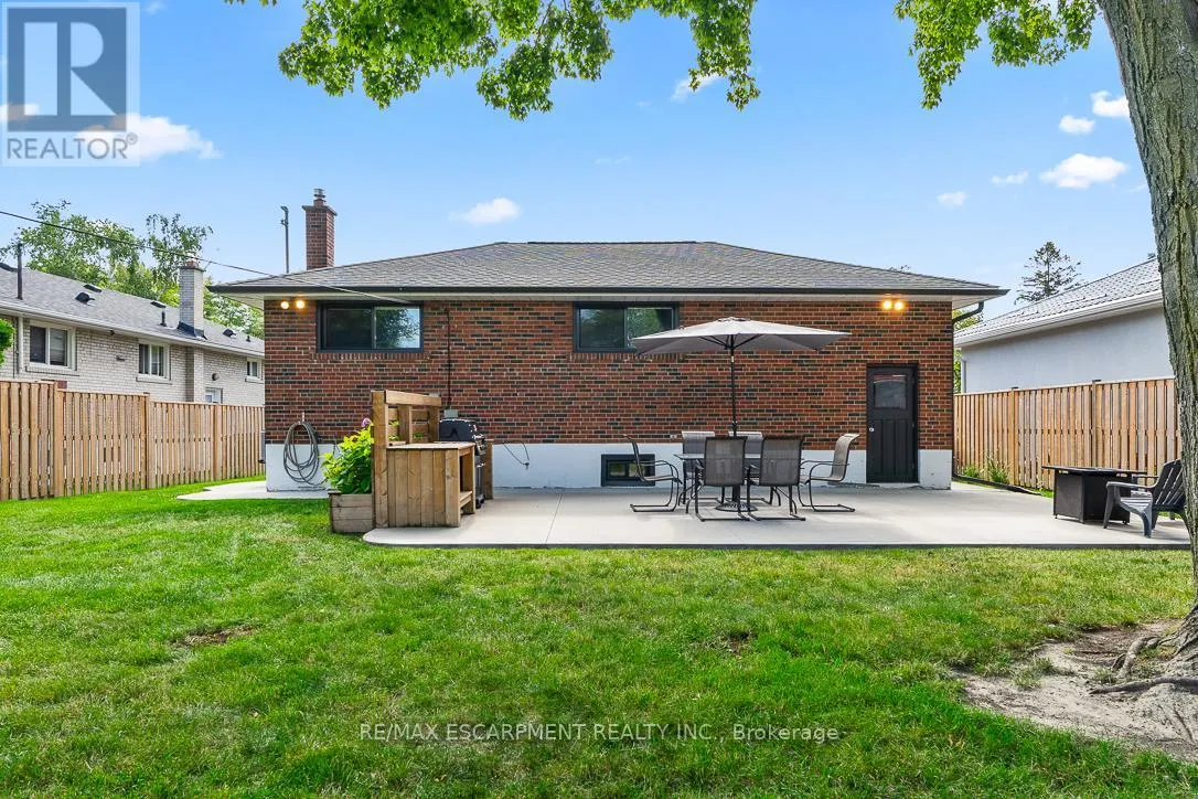 4 THORPE ROAD