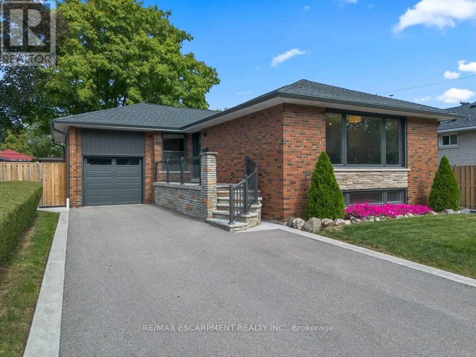 4 THORPE ROAD