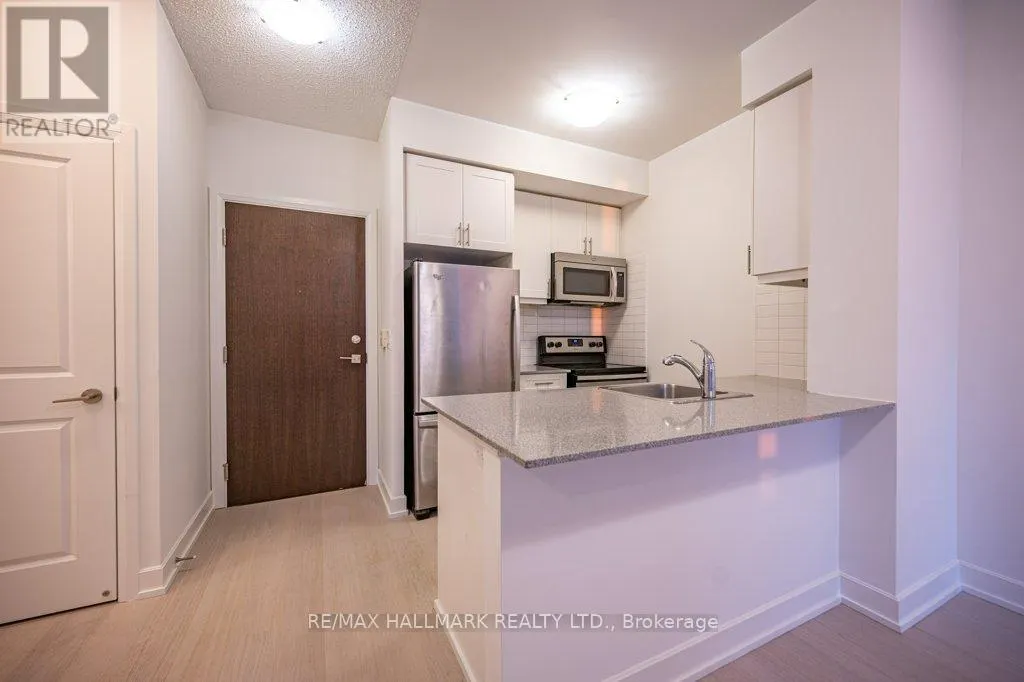 212 - 6 EVA ROAD