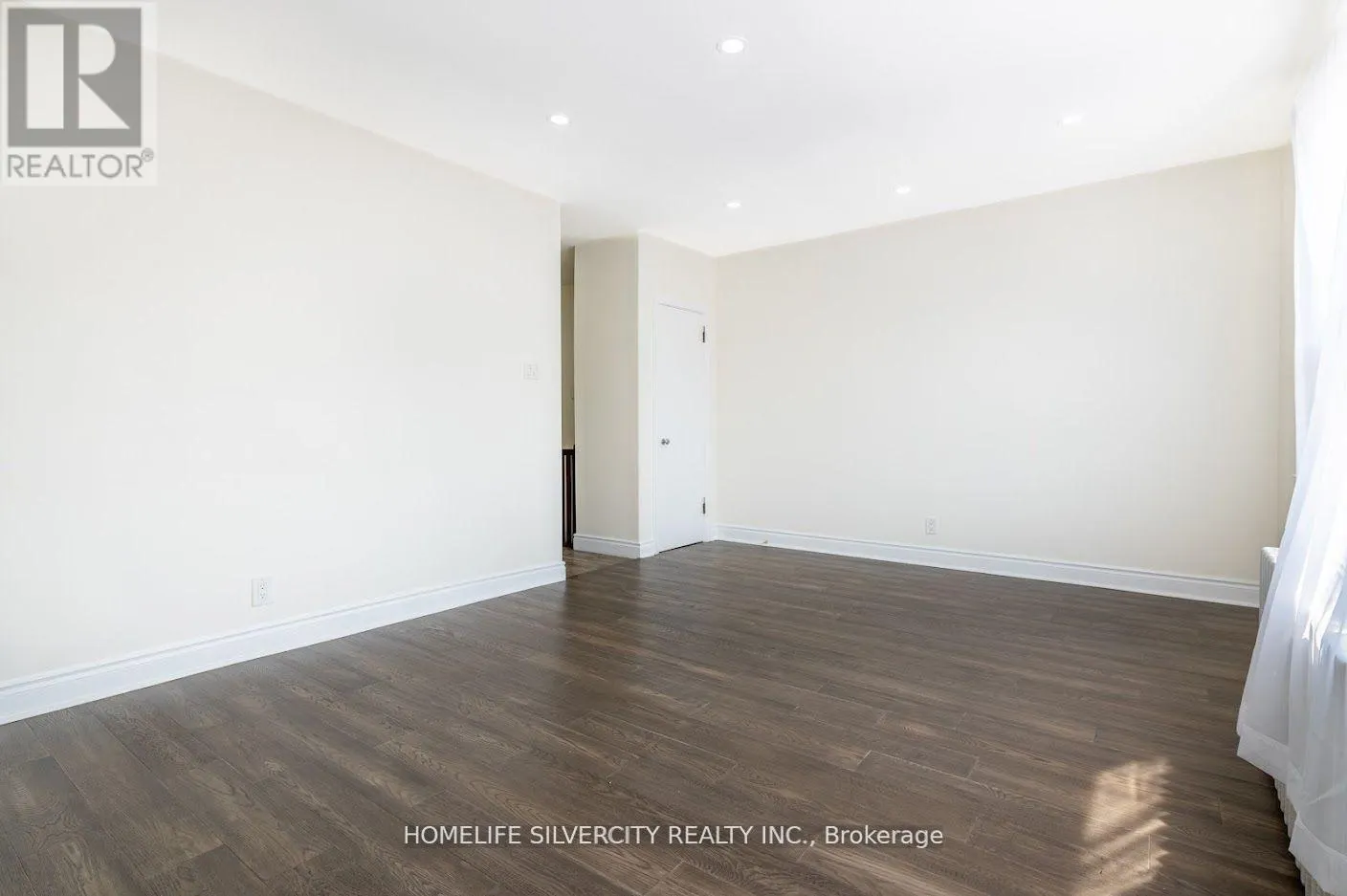 4 BROOKHAVEN DRIVE