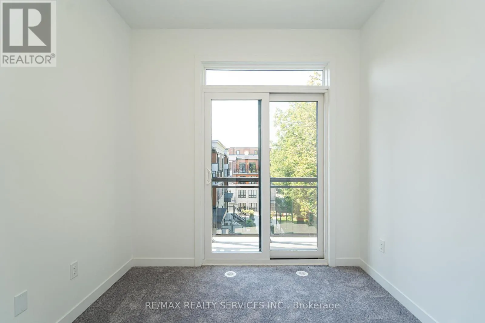 16 - 4017 HICKORY DRIVE
