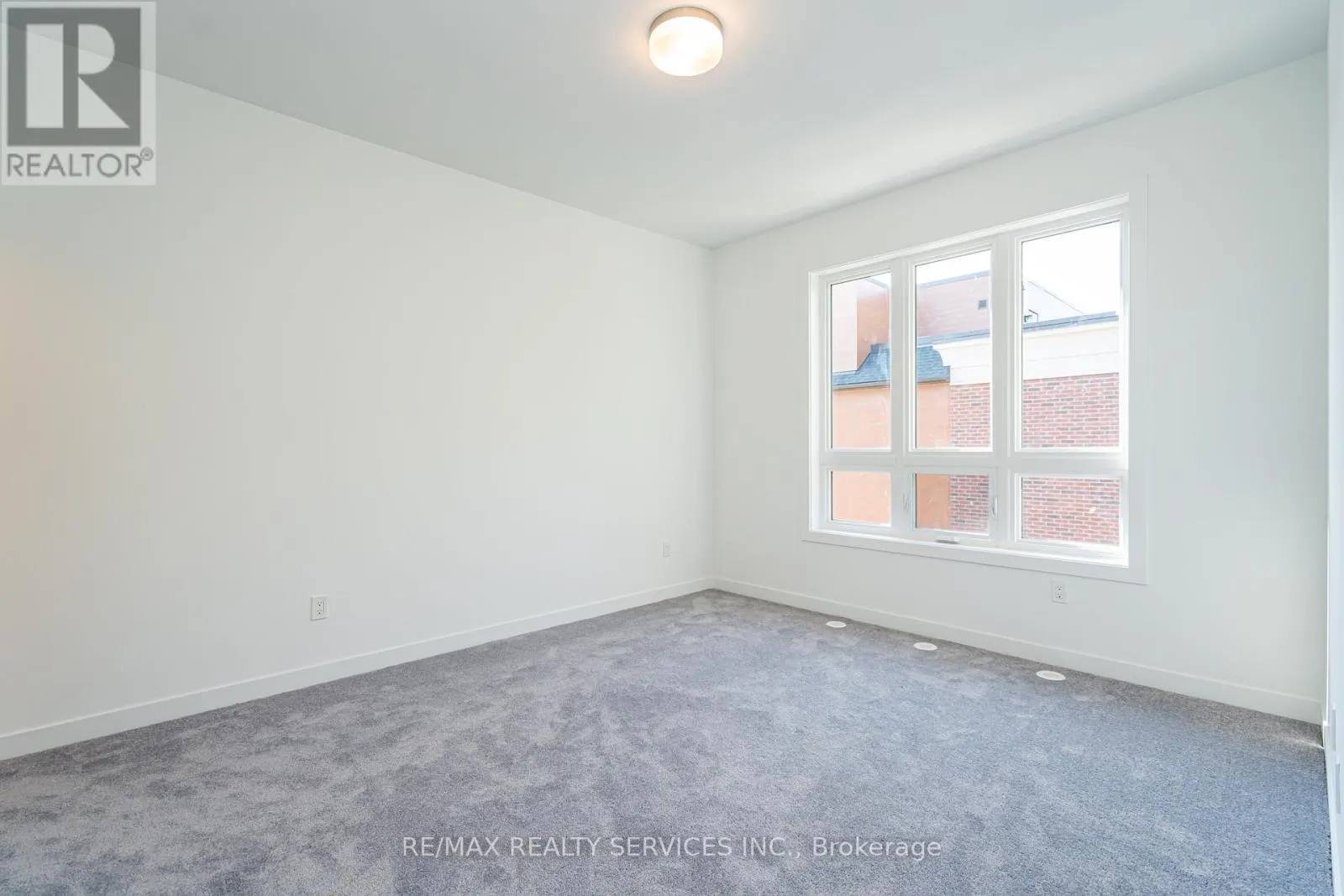 16 - 4017 HICKORY DRIVE