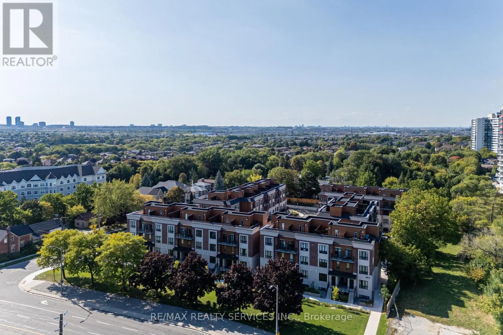 16 - 4017 HICKORY DRIVE