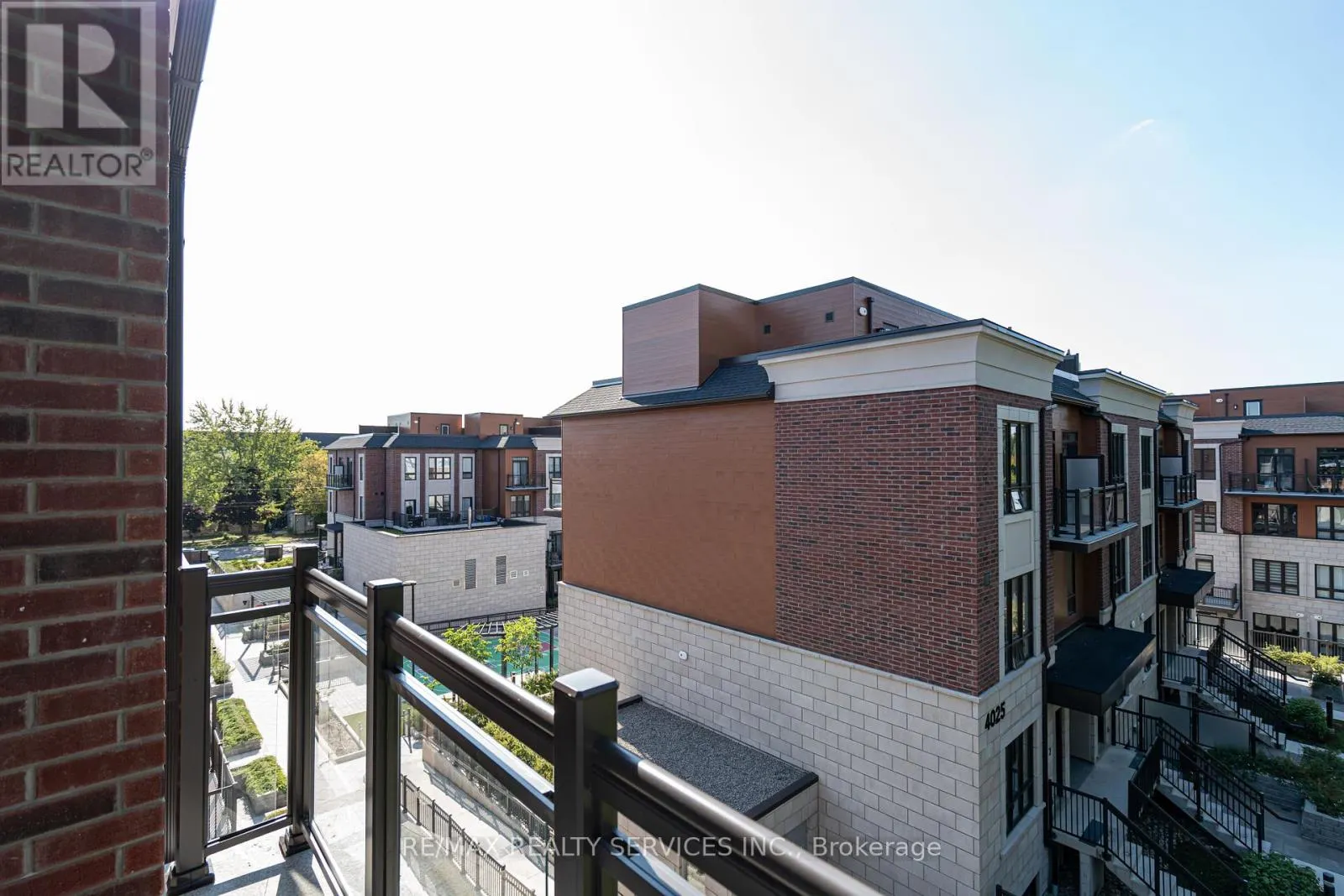 16 - 4017 HICKORY DRIVE