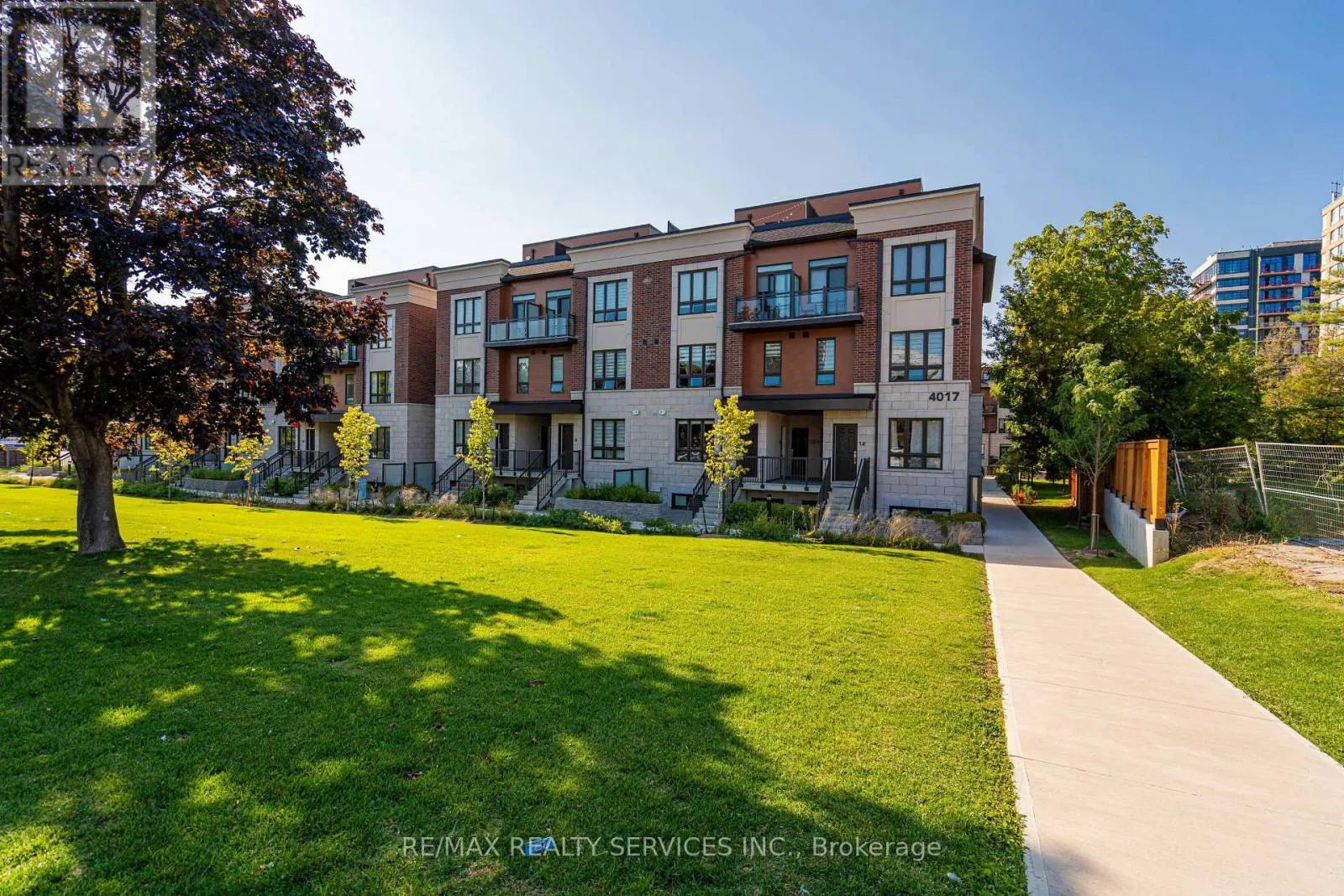 16 - 4017 HICKORY DRIVE
