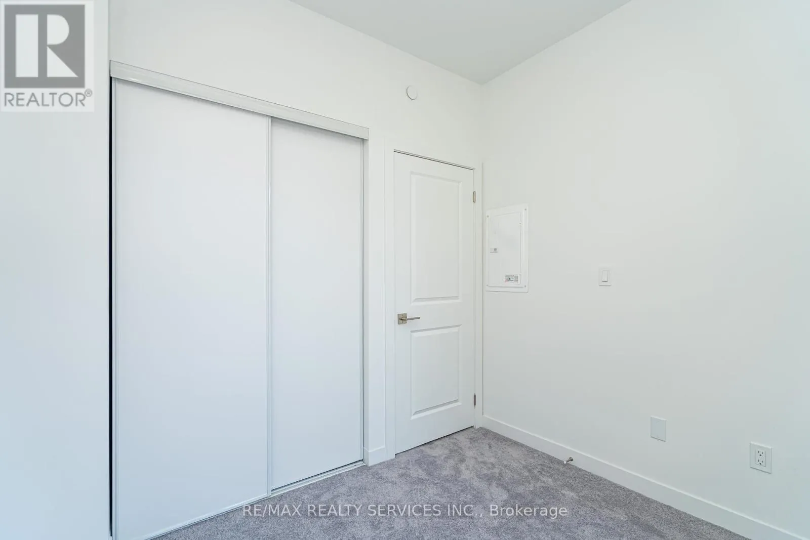 16 - 4017 HICKORY DRIVE