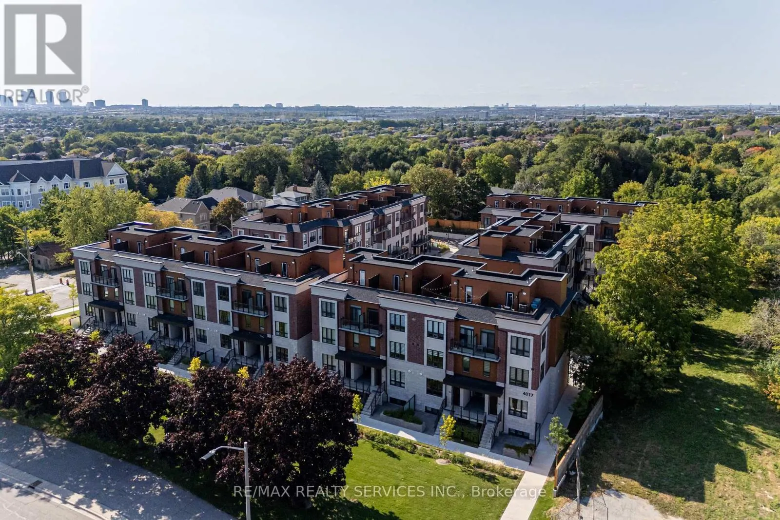 16 - 4017 HICKORY DRIVE