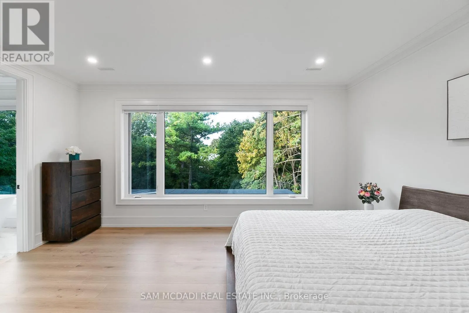 1509 PEMBROKE DRIVE