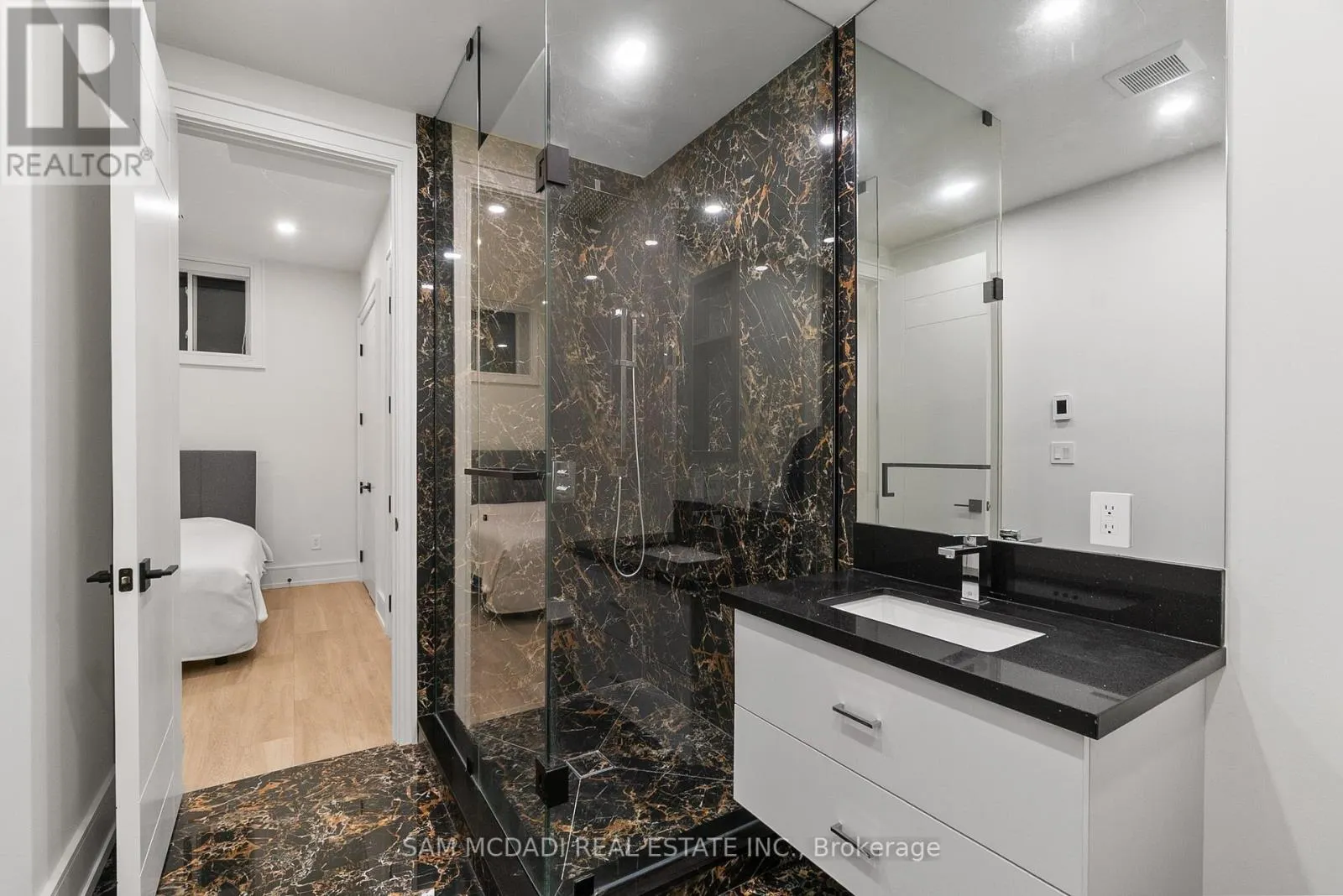 1509 PEMBROKE DRIVE