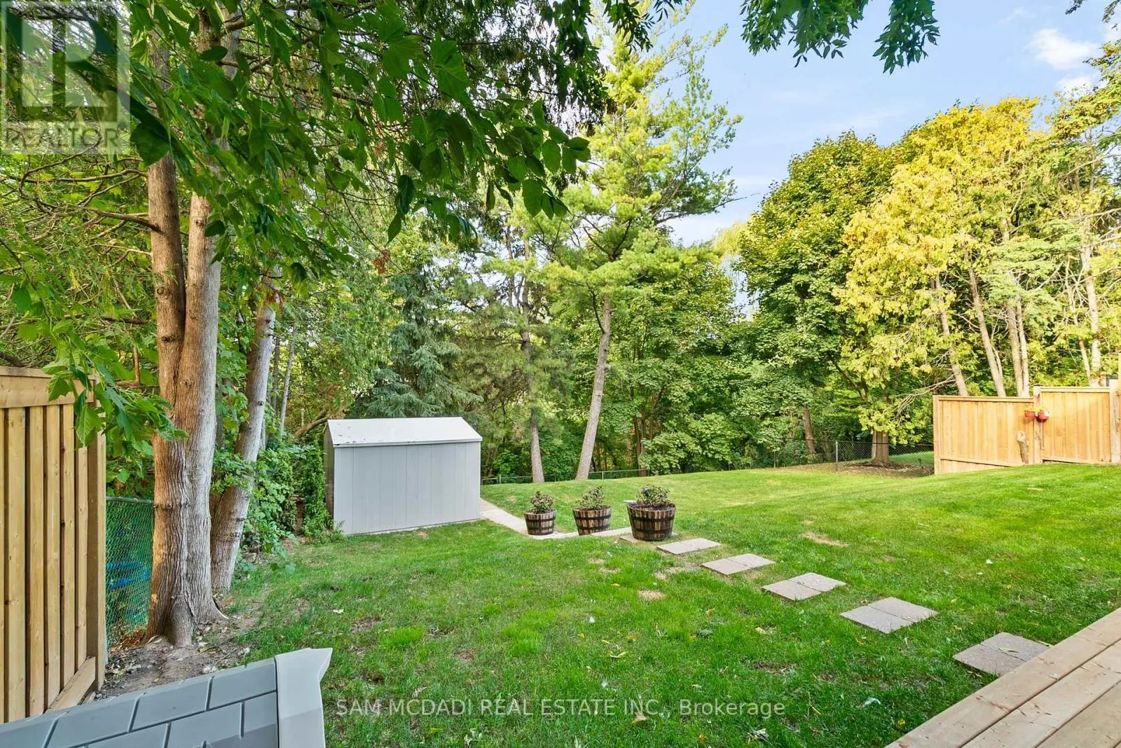 1509 PEMBROKE DRIVE