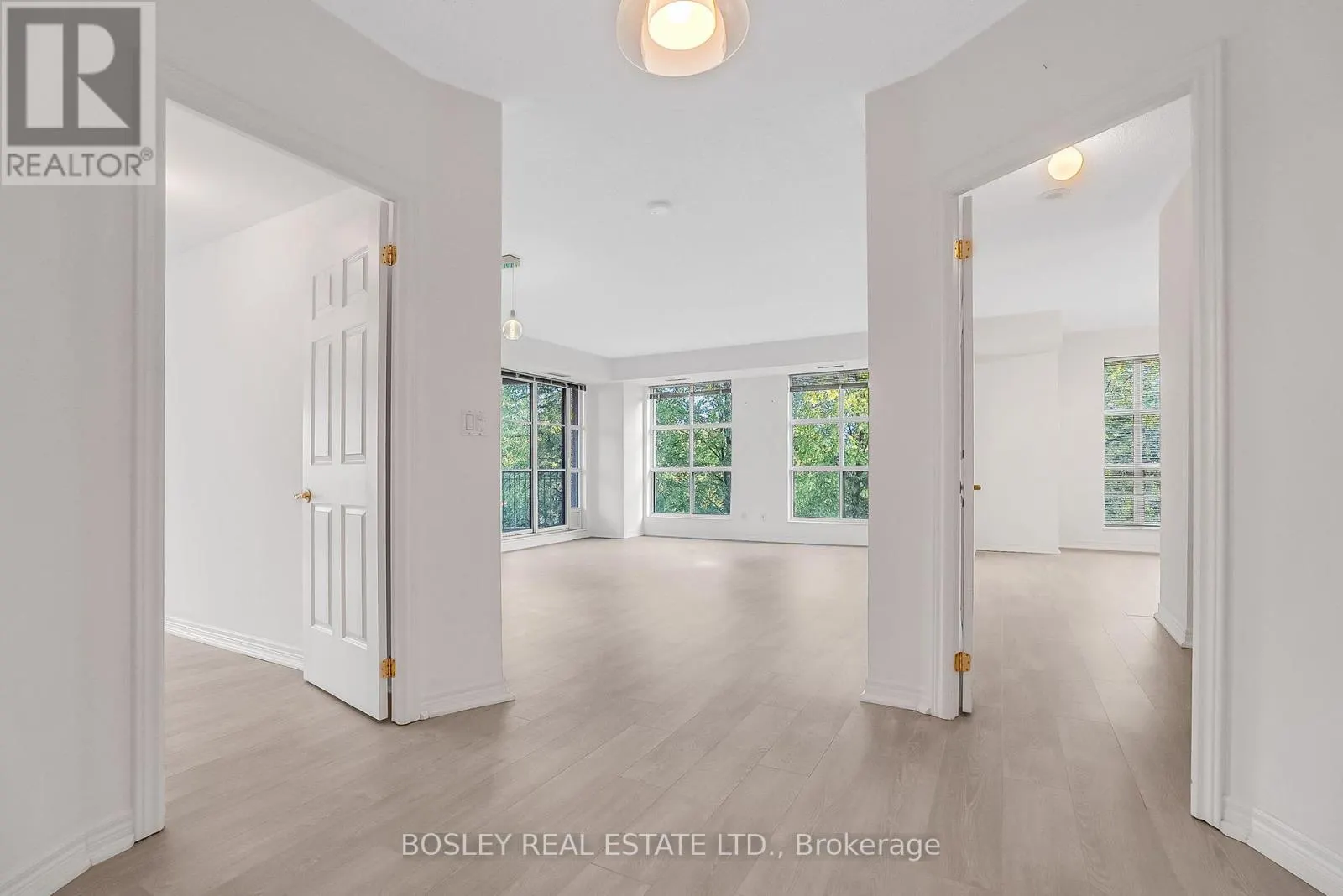 415 - 3085 BLOOR STREET W