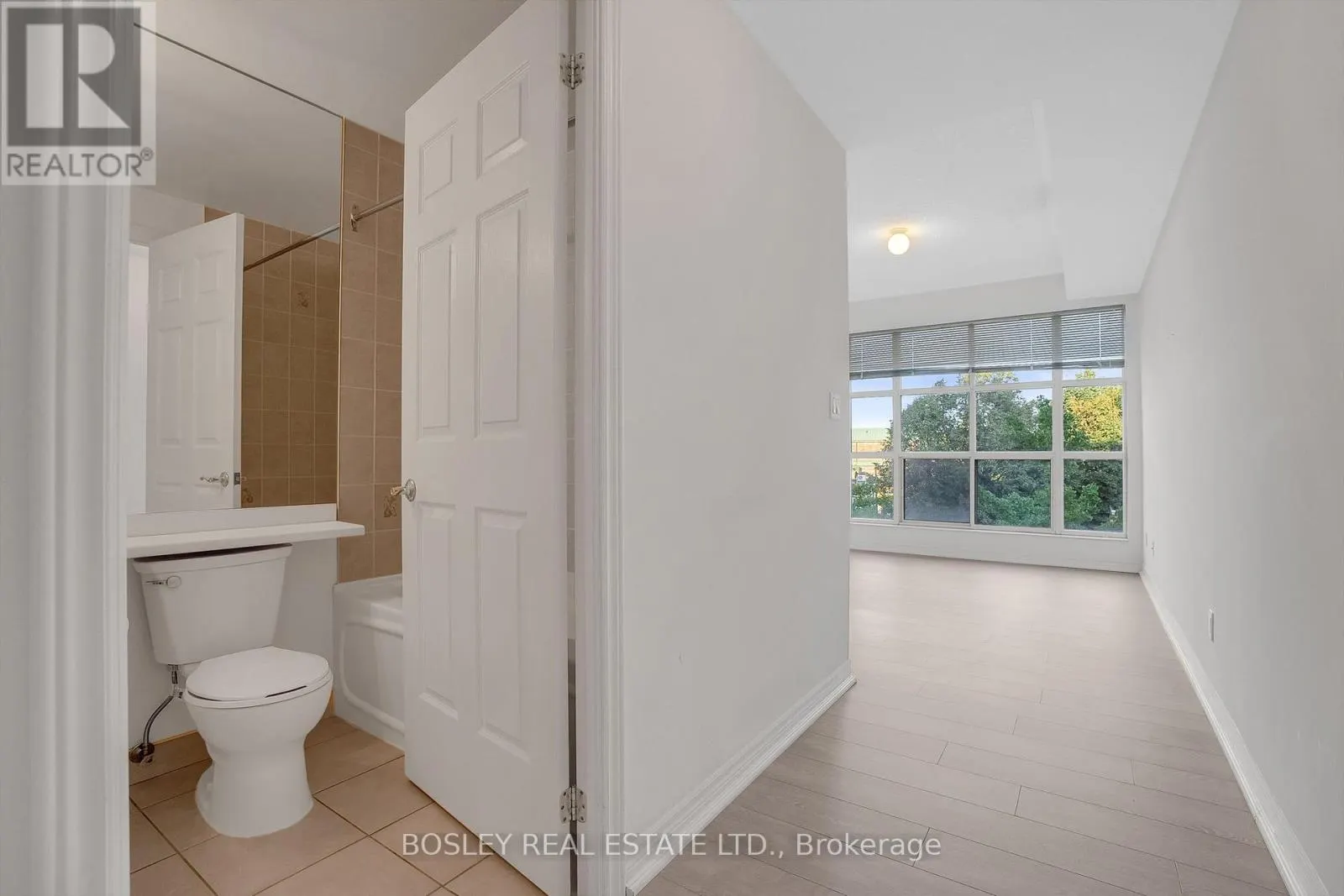415 - 3085 BLOOR STREET W