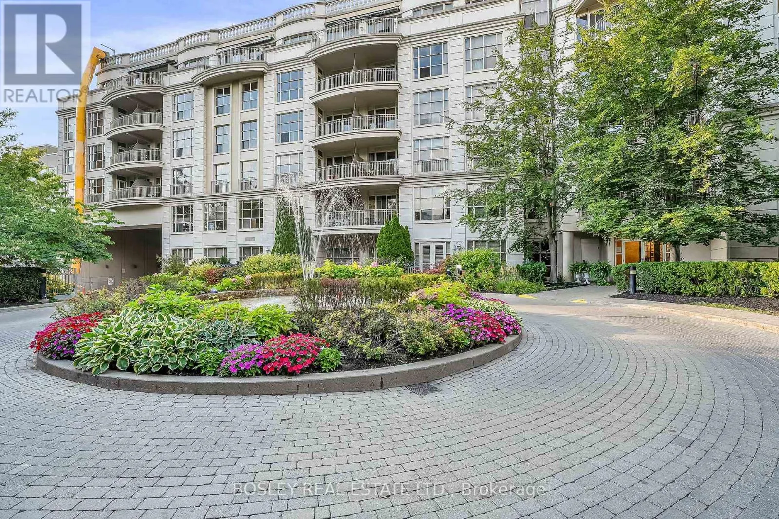 415 - 3085 BLOOR STREET W