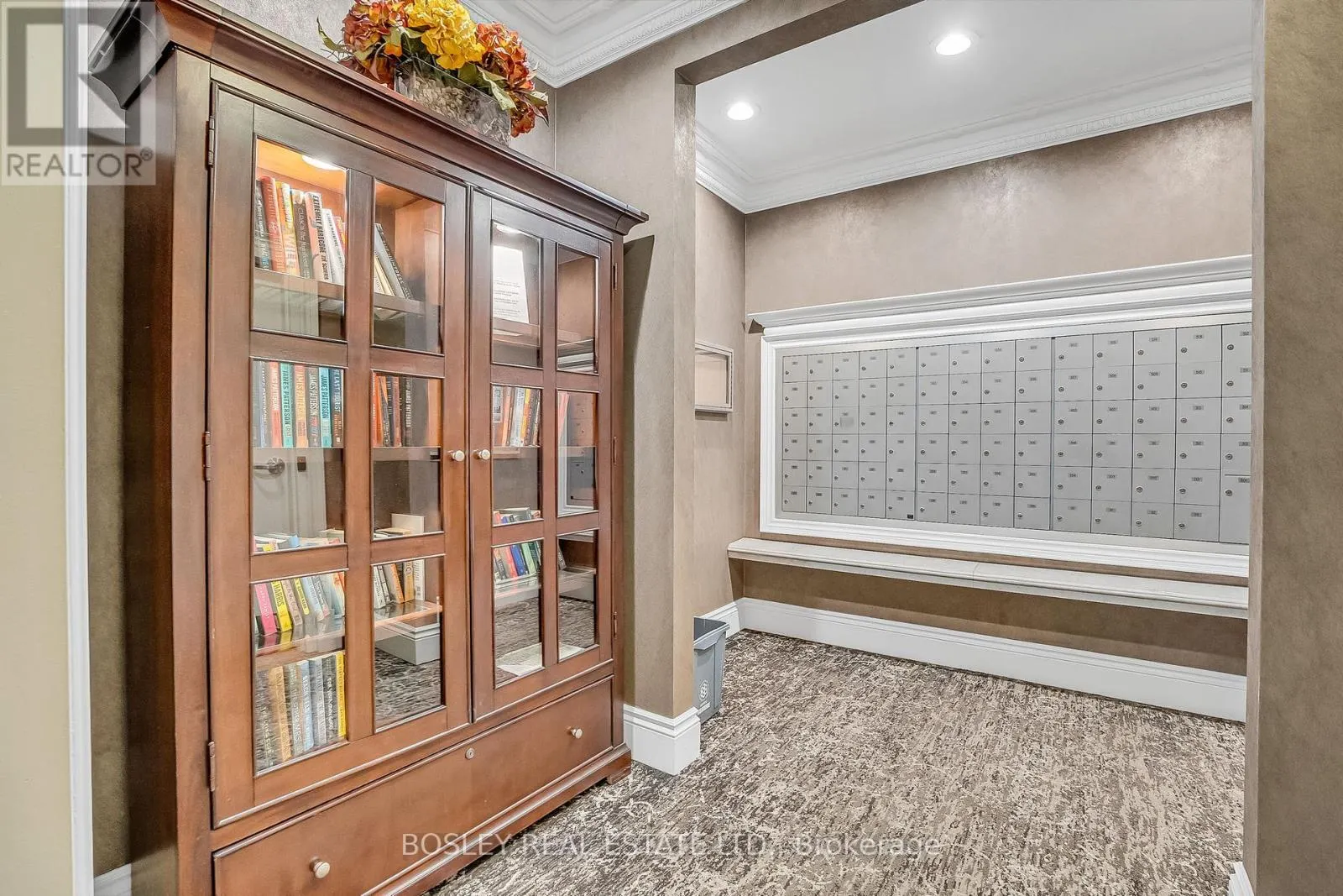 415 - 3085 BLOOR STREET W