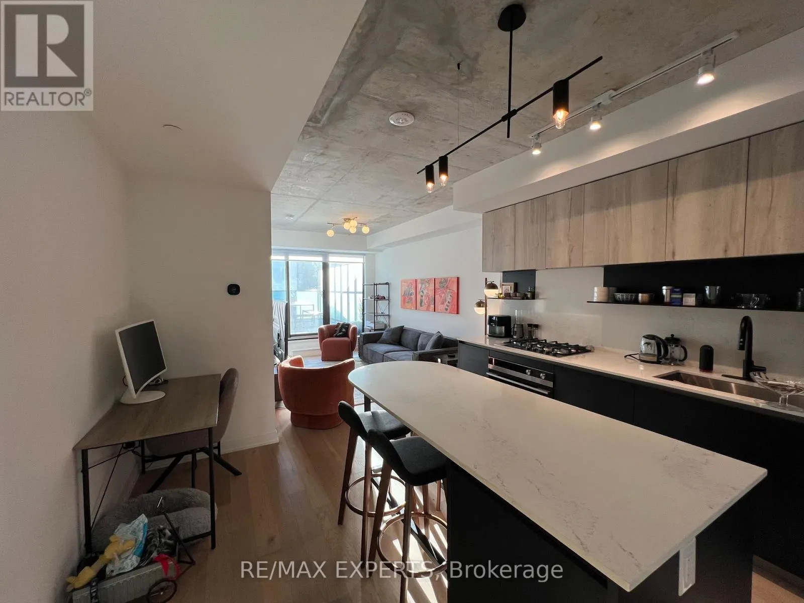 302 (FURNISHED) - 2625 DUNDAS STREET W