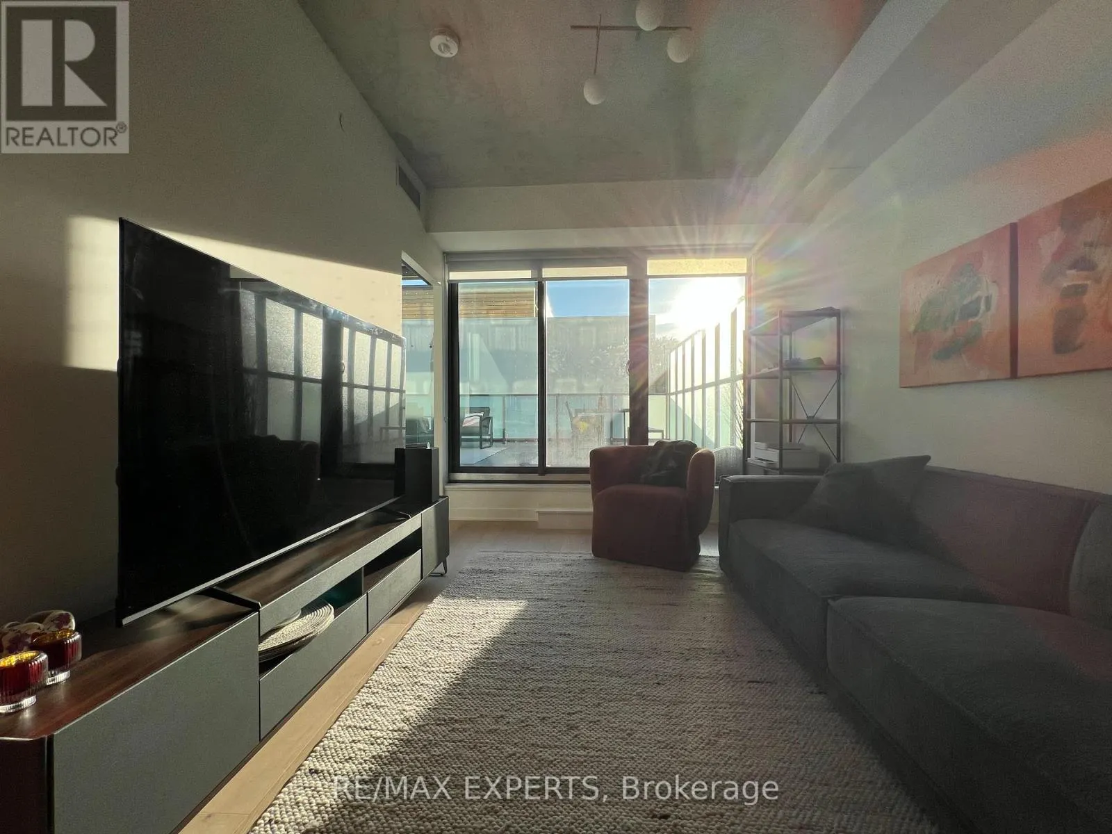 302 (FURNISHED) - 2625 DUNDAS STREET W